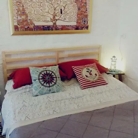 La Casa Di Lo * Monopoli